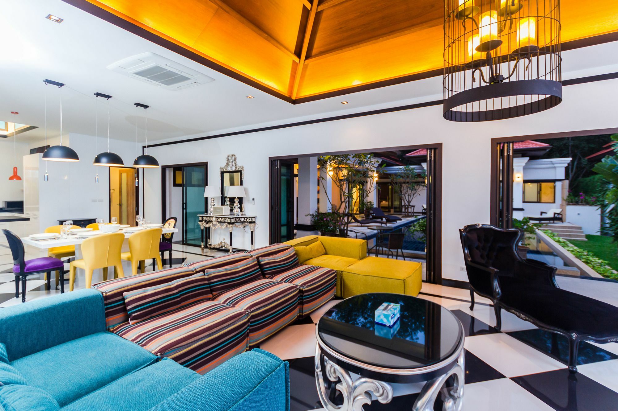Jewels Villas Phuket пляж Сурин Екстер'єр фото