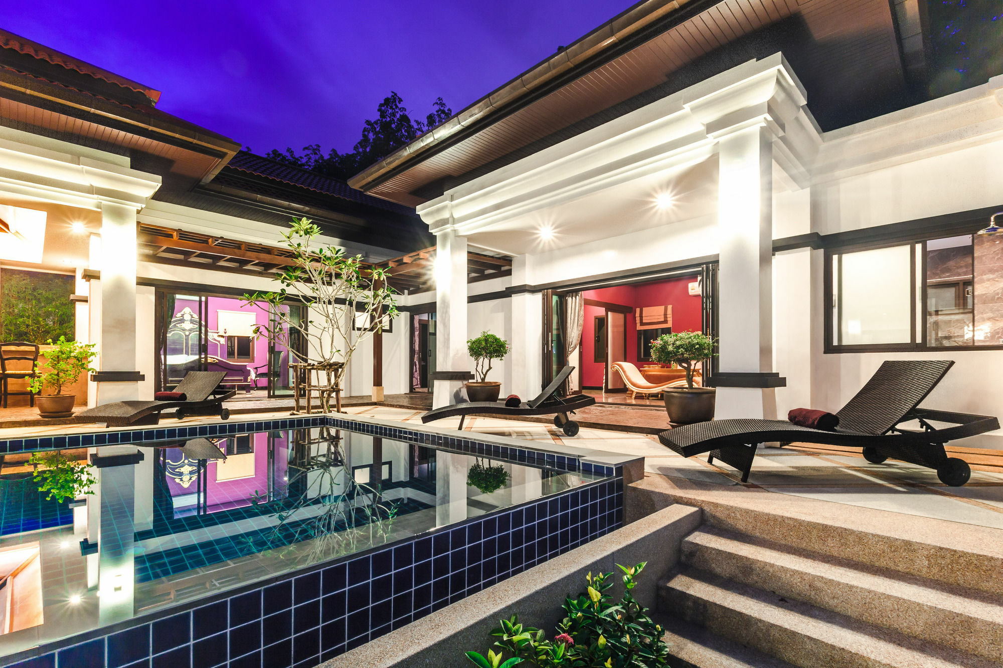 Jewels Villas Phuket пляж Сурин Екстер'єр фото