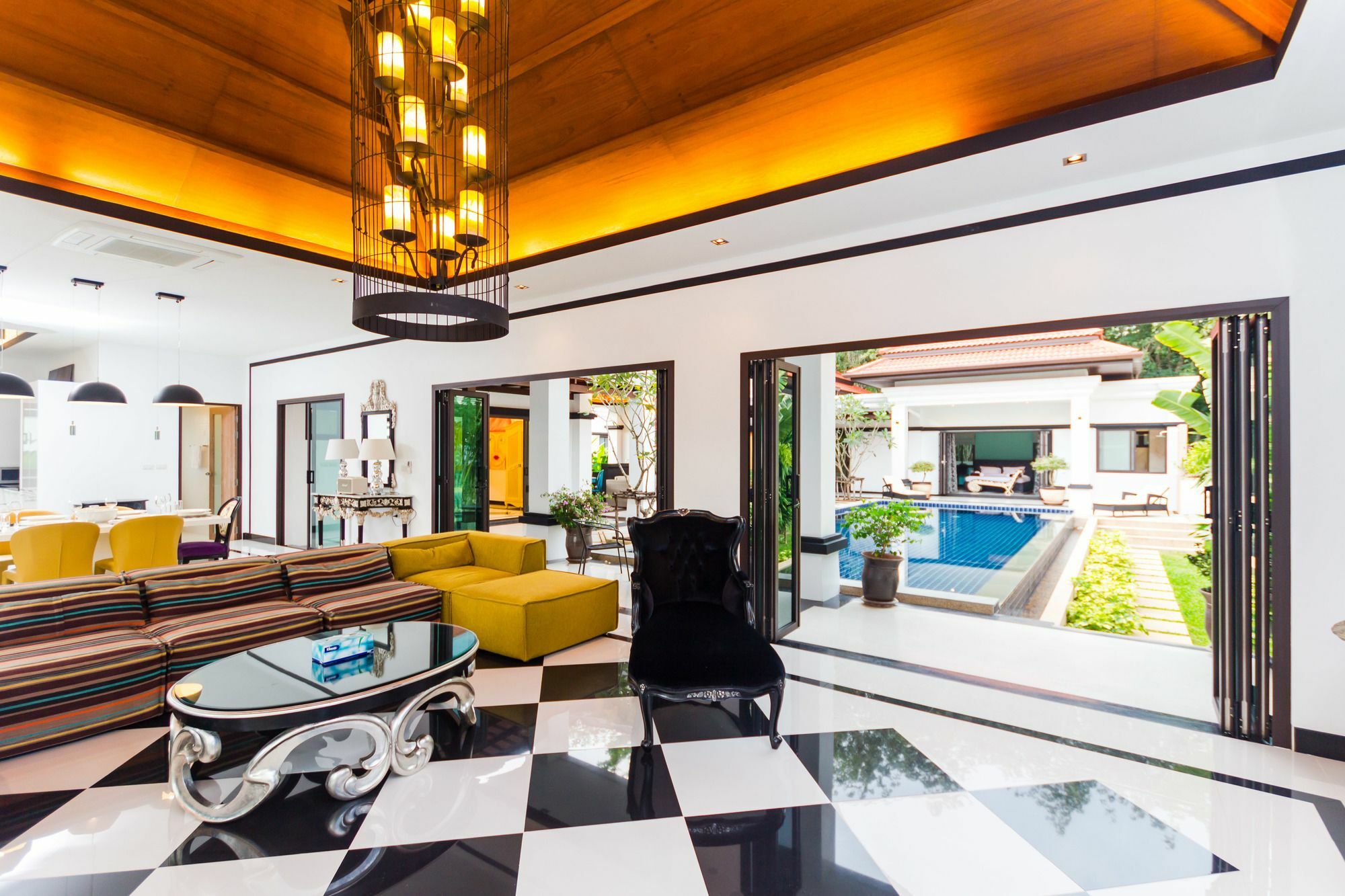 Jewels Villas Phuket пляж Сурин Екстер'єр фото
