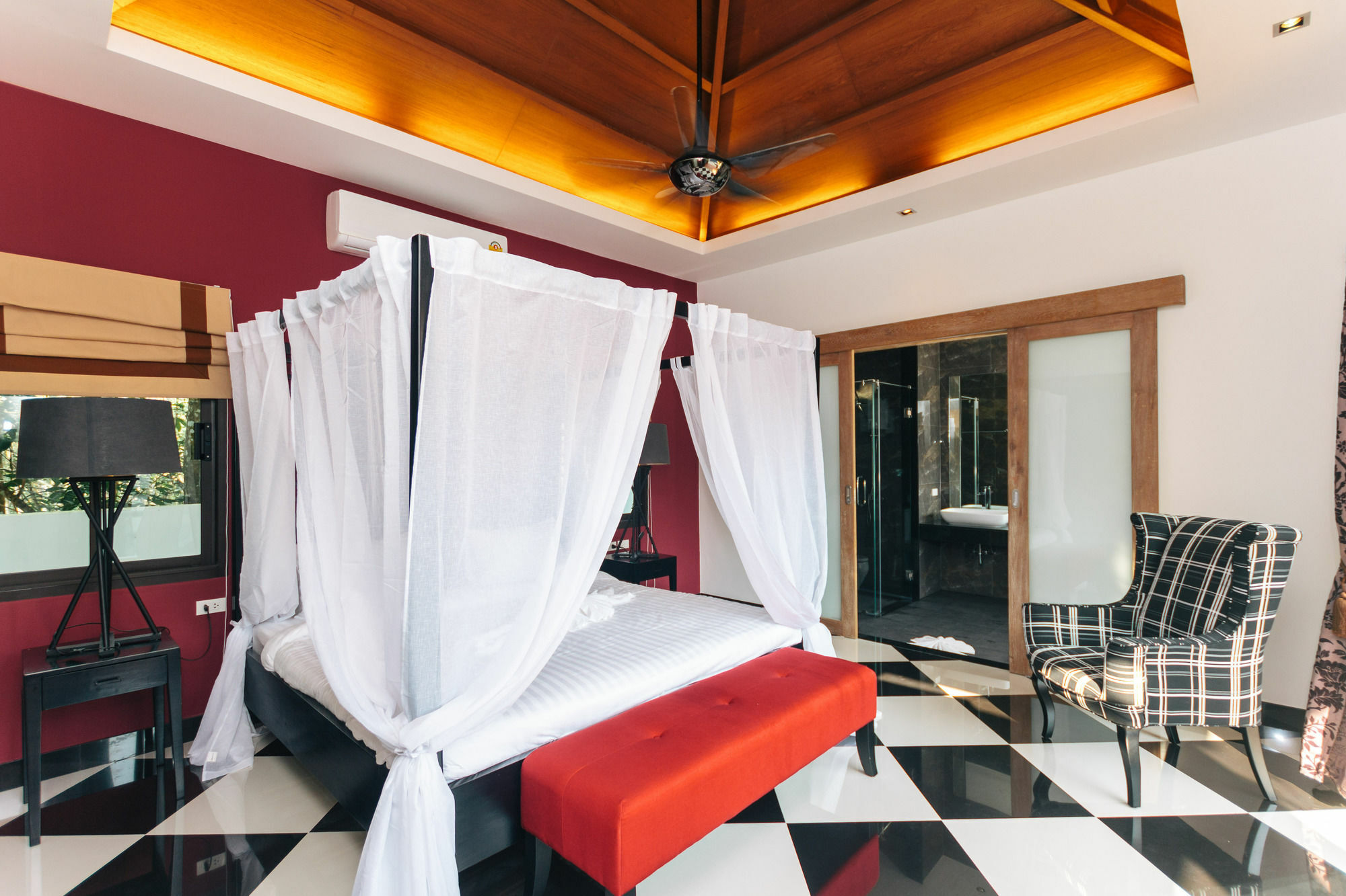 Jewels Villas Phuket пляж Сурин Екстер'єр фото