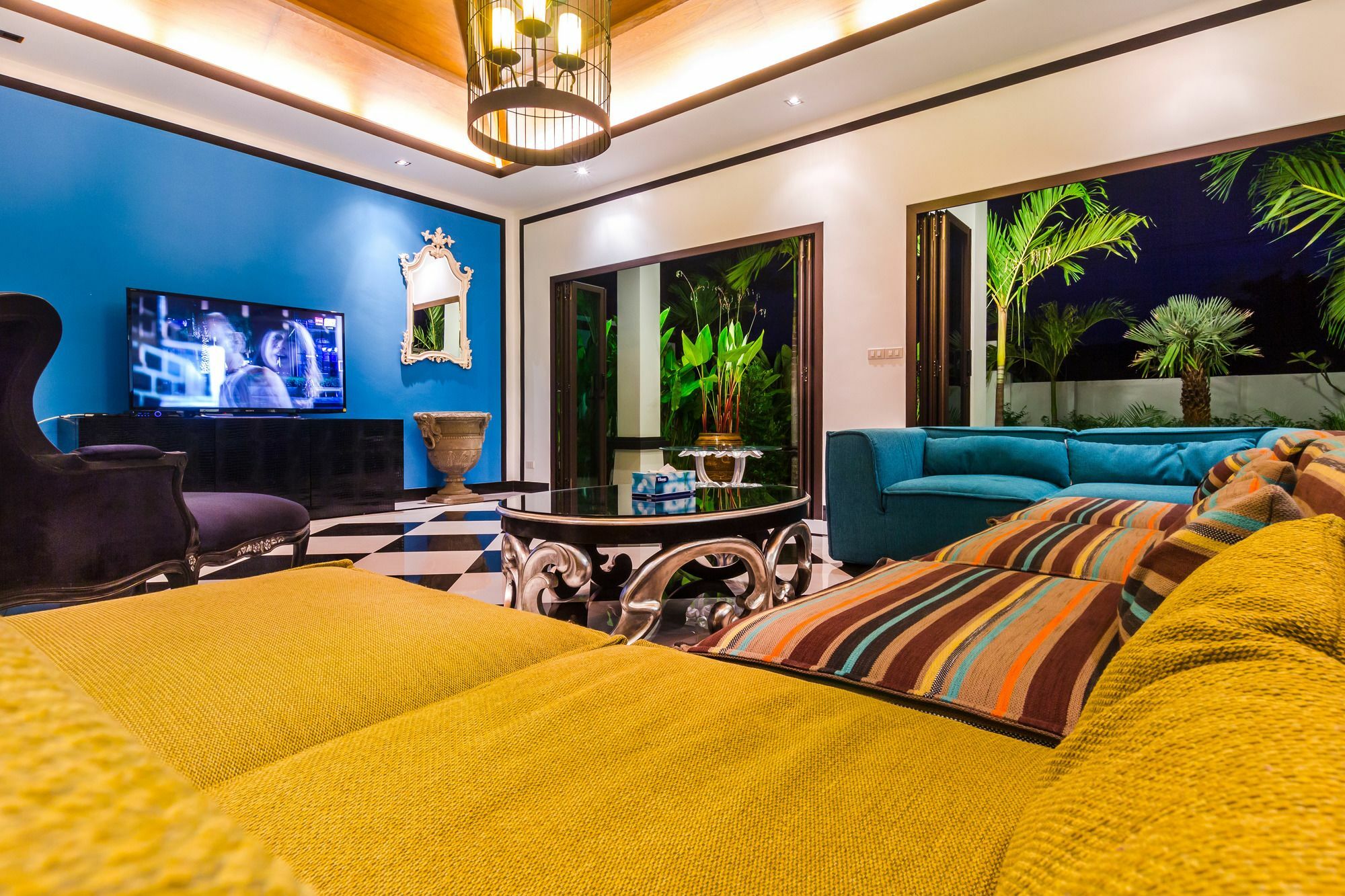 Jewels Villas Phuket пляж Сурин Екстер'єр фото