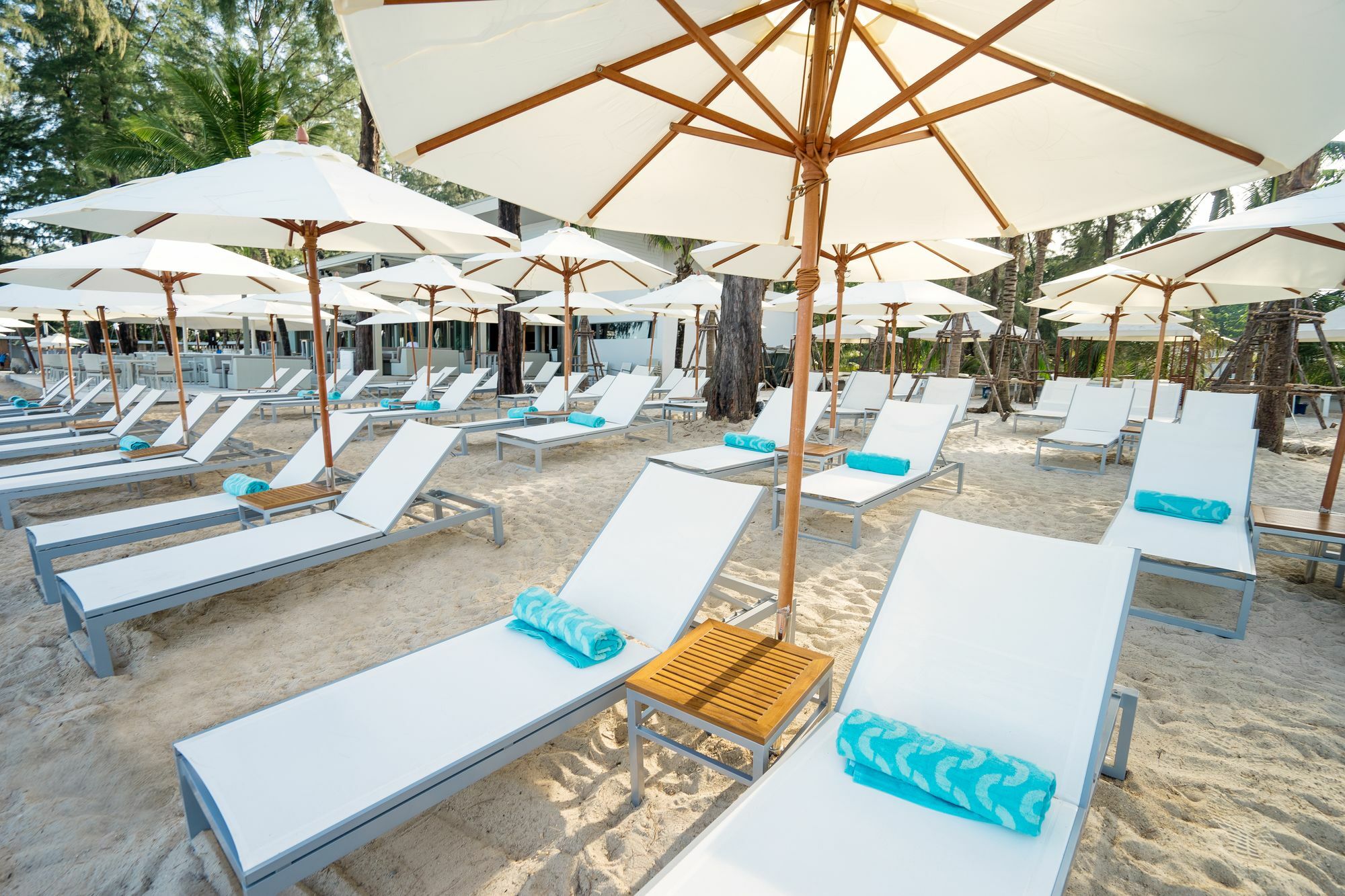 Jewels Villas Phuket пляж Сурин Екстер'єр фото