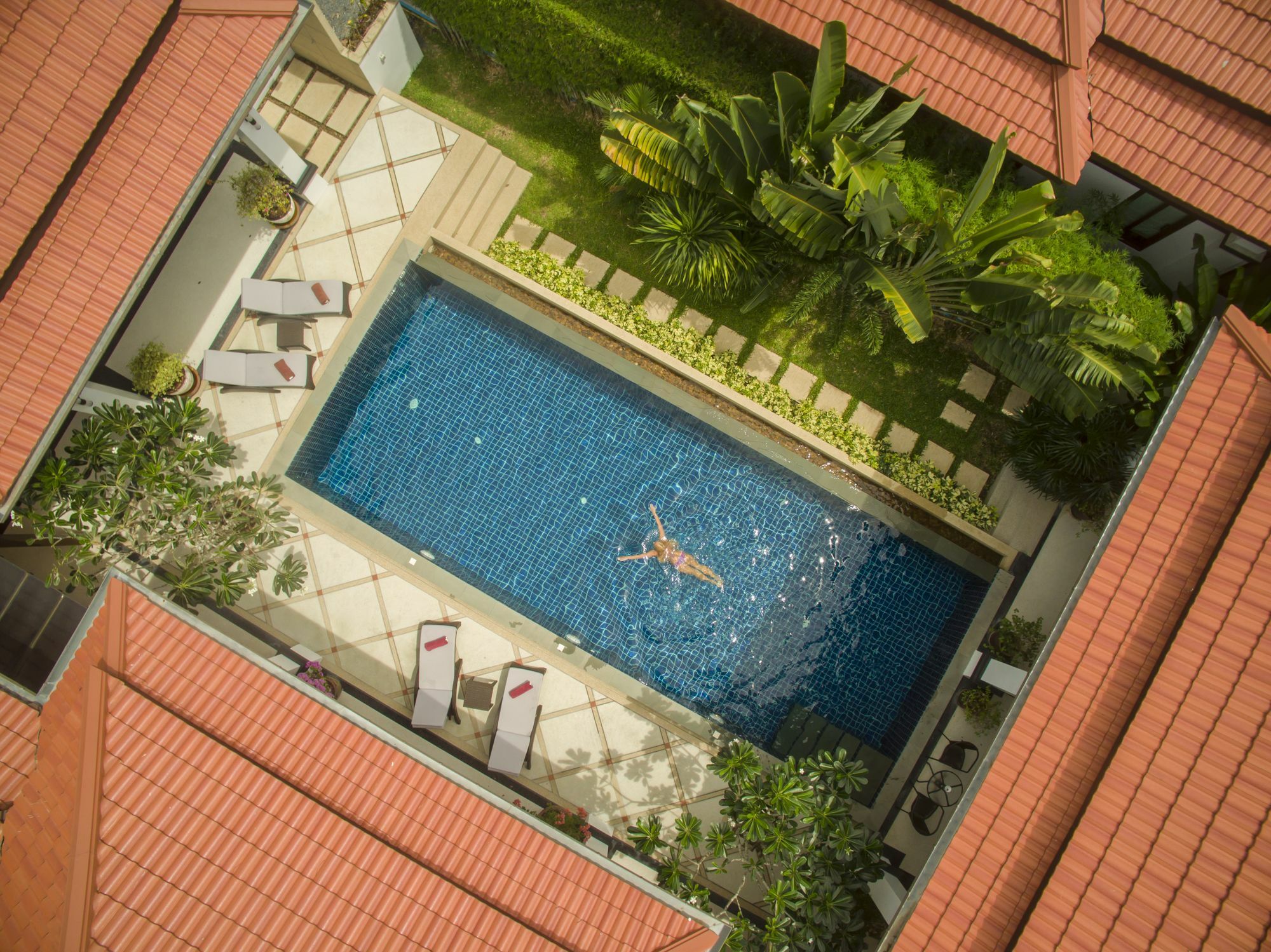 Jewels Villas Phuket пляж Сурин Екстер'єр фото