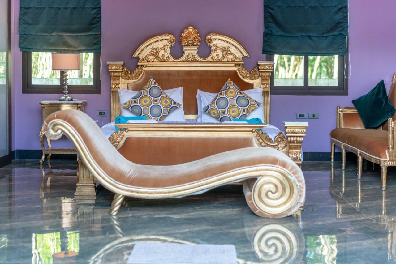 Jewels Villas Phuket пляж Сурин Екстер'єр фото