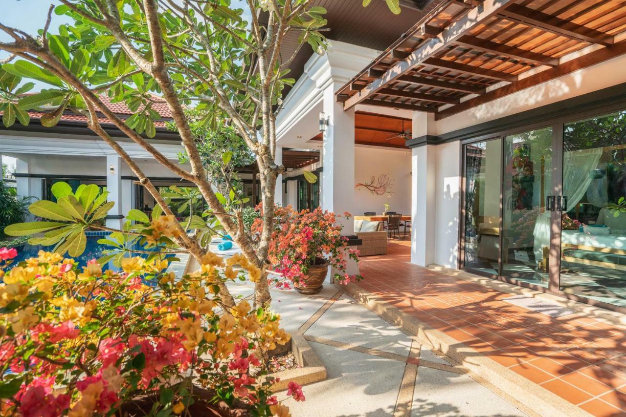 Jewels Villas Phuket пляж Сурин Екстер'єр фото